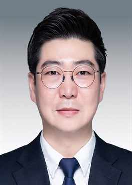 정연일
